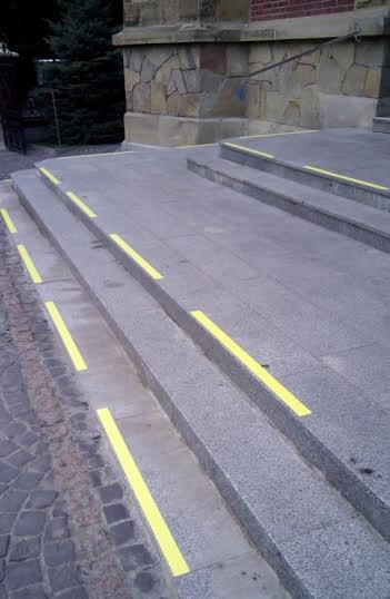 Львів: у храмі підвищено рівень доступності для потреб слабозрячих прихожан.(ФОТО)